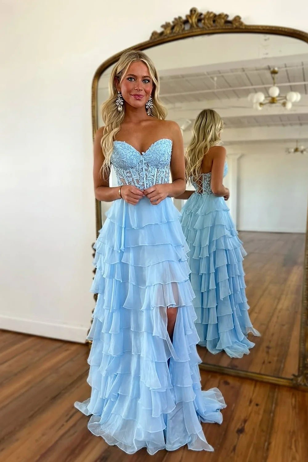 A-line/Princess Chiffon Fuchsia Sweetheart Tiered Ruffles Prom Dress with Slit Applique-825
