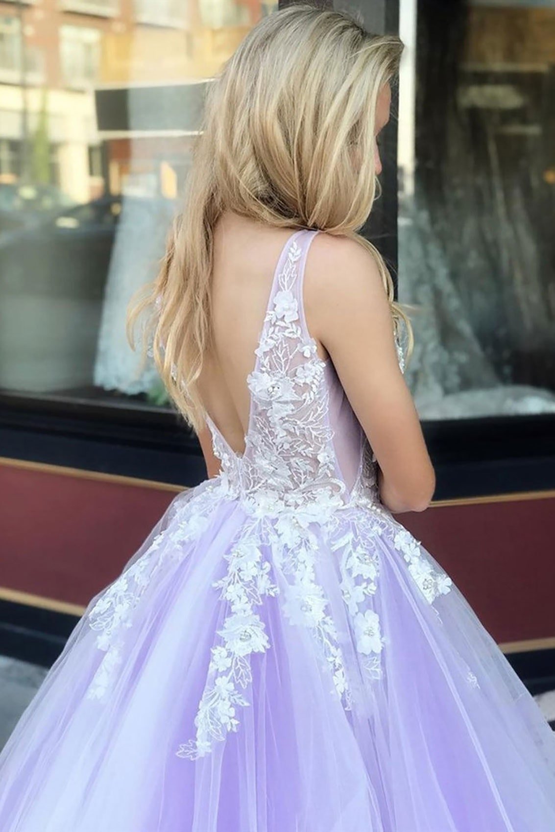 A-line Princess V Neck Sweep Train Tulle Prom Dresses With Appliqued-471