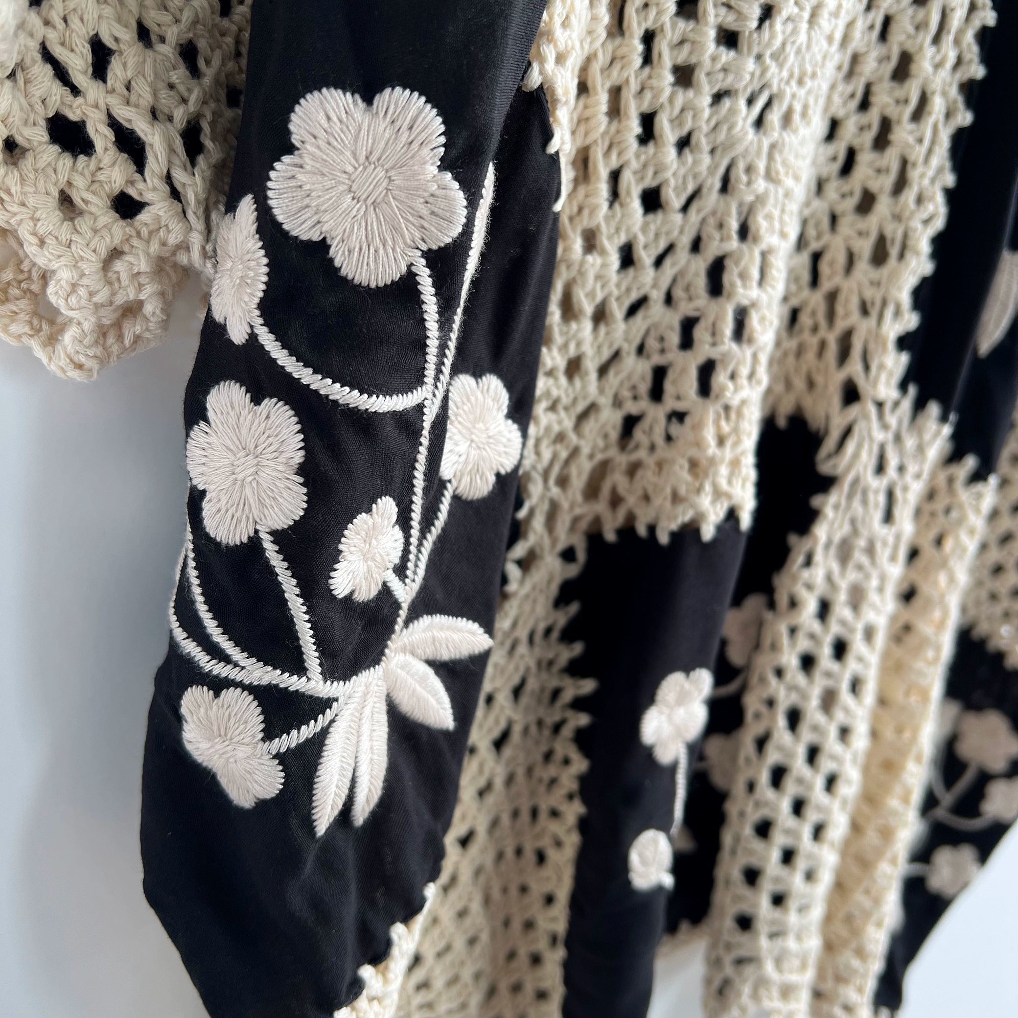 Retro Ethnic Hand-Crocheted Granny Square Hollow-Out Loose Color-Block Knit Top