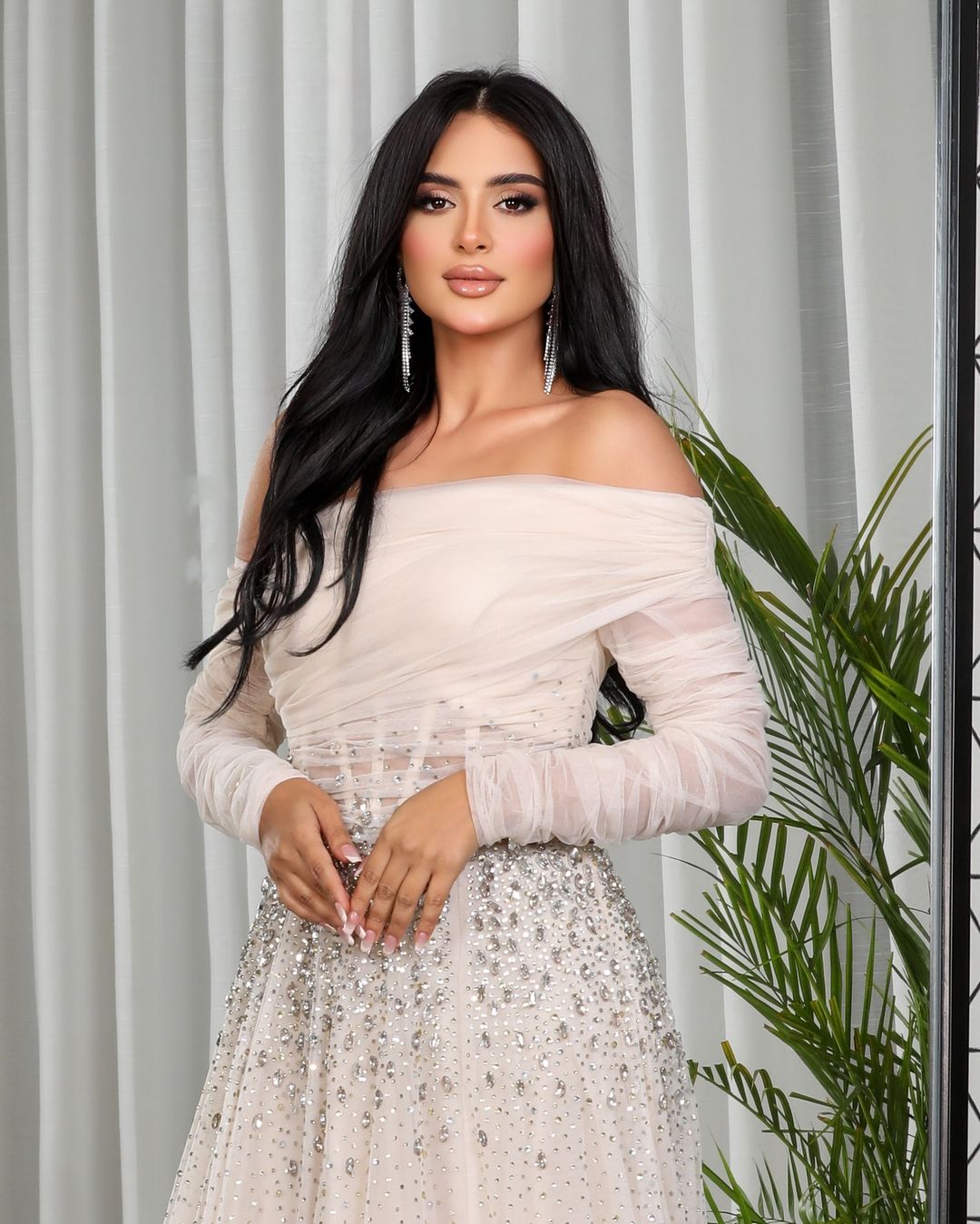 Elegant Black Beaded Tulle Off Shoulder Evening Dress SF333