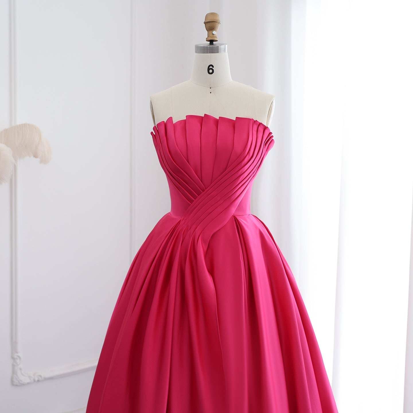 Elegant Fuchsia Scalloped Strapless Evening Dress SF011