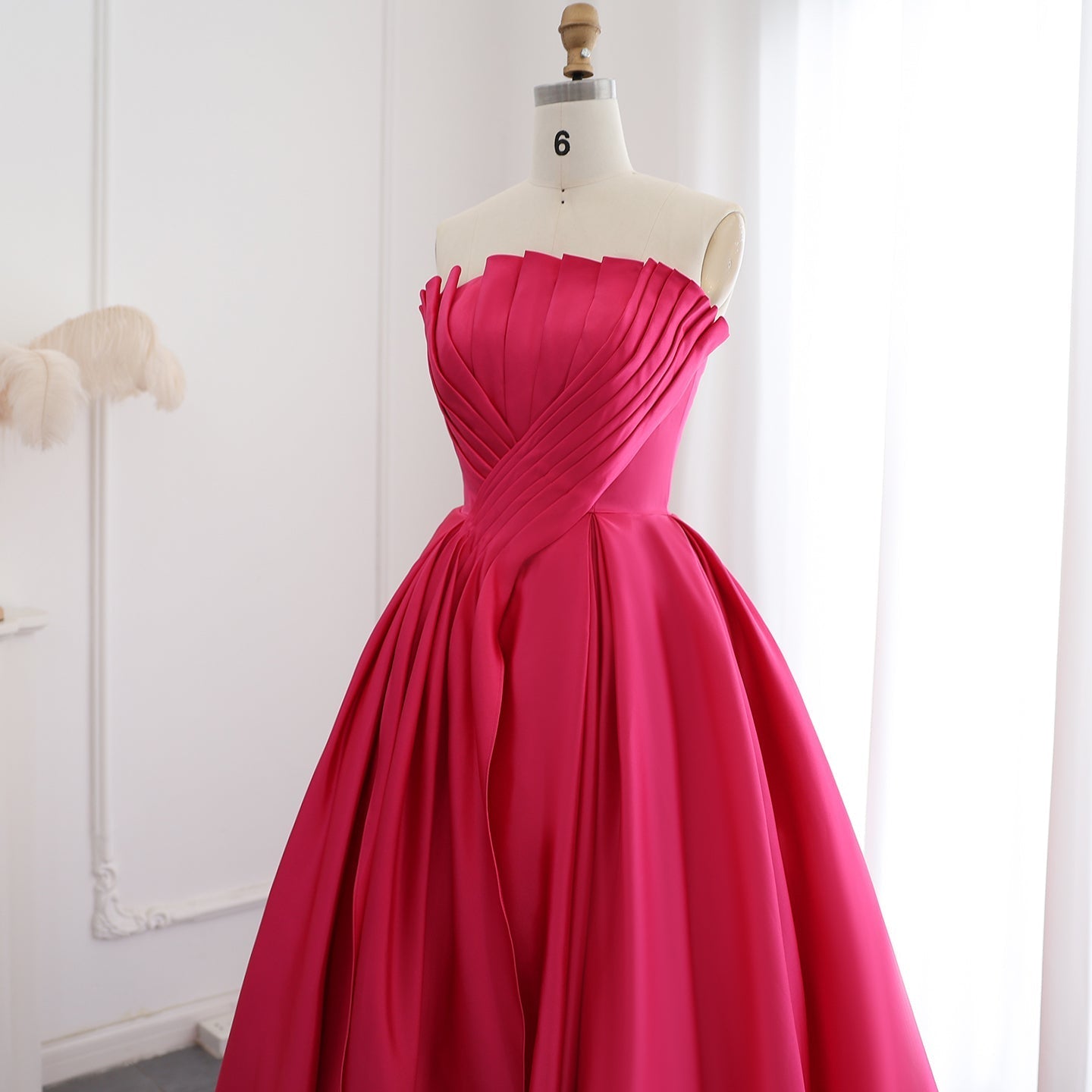 Elegant Fuchsia Scalloped Strapless Evening Dress SF011