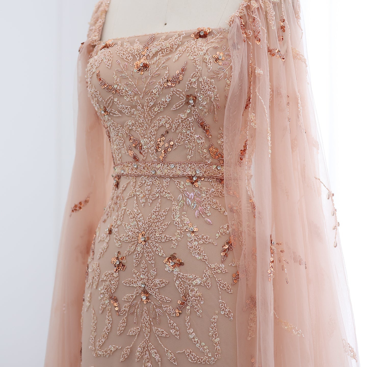 Luxury Feathers Lilac Evening Dress with Cape Sleeves SS381