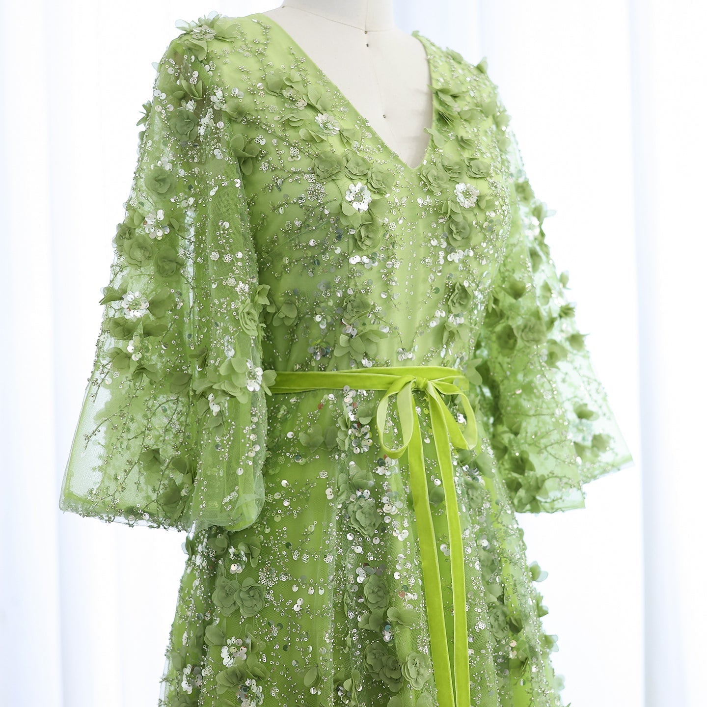Sexy V-neck Green 3D Embroidered Flowers Evening Dress SS354