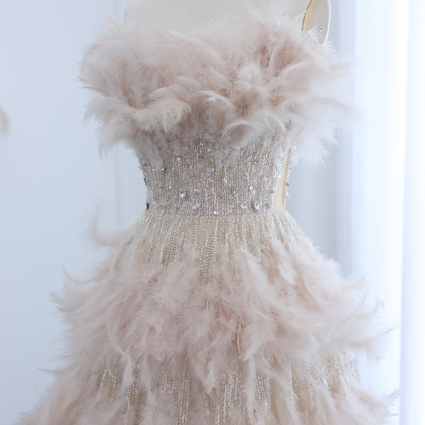 Luxury Feathers Strapless Ball Gown Evening Dress SS732