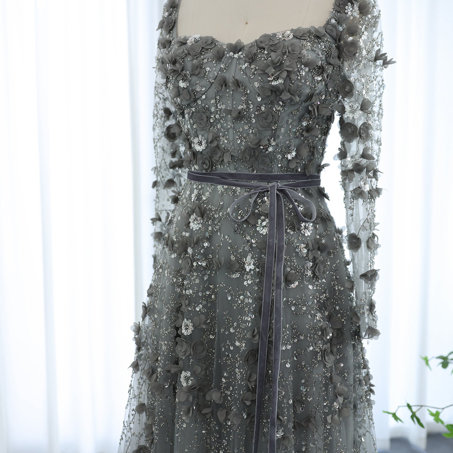 Luxury 3D Flower Gray Long Sleeves Evening Dress SS353