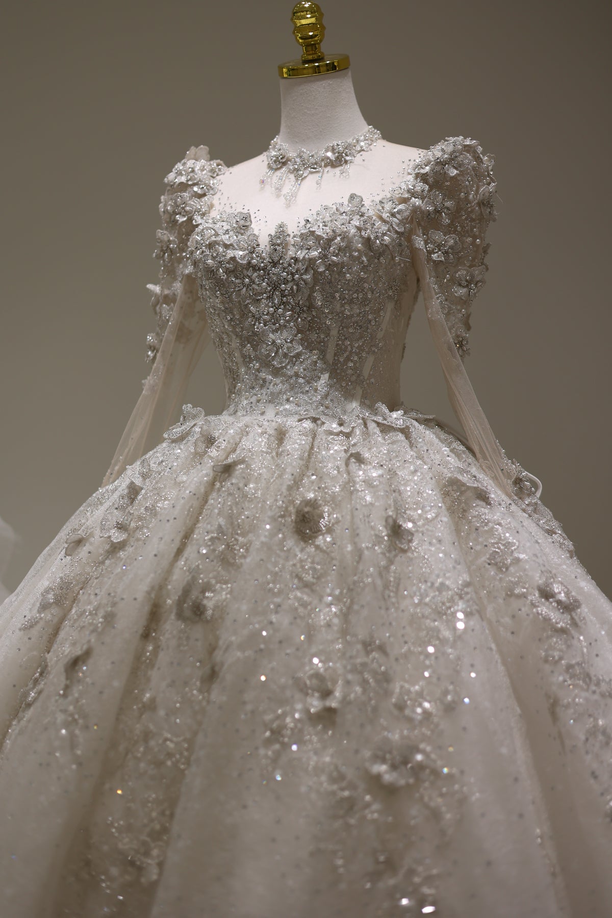 Luxury Pearl 3D Floral Long Sleeves Ball Gown Wedding Dress RS005