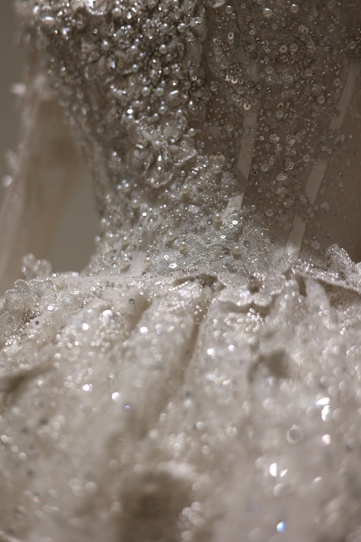 Luxury Pearl 3D Floral Long Sleeves Ball Gown Wedding Dress RS005