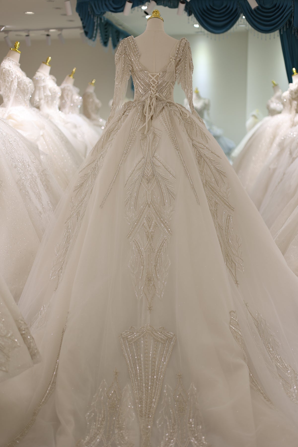 Luxury Square Neck Long Sleeves Ball Gown Wedding Dress RS006