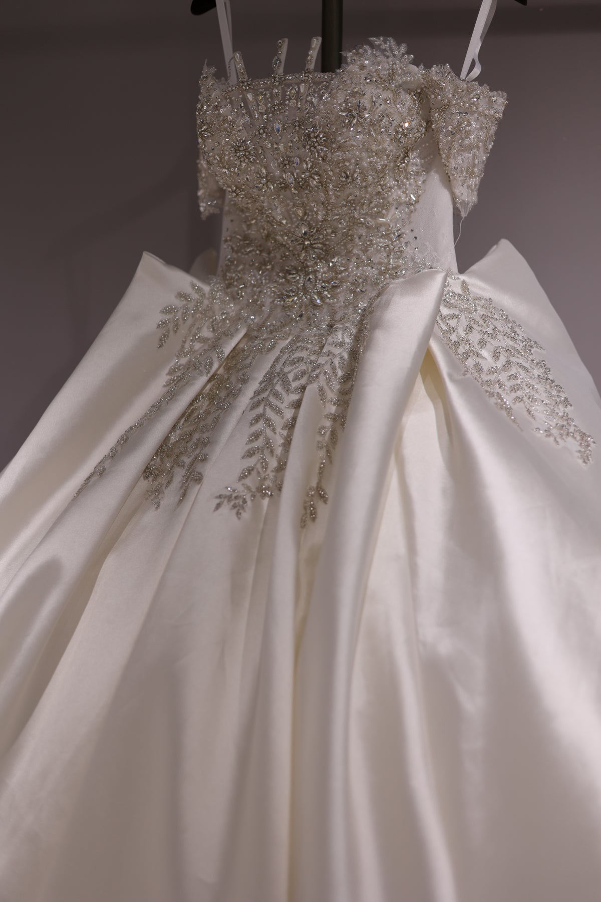 Luxury Crystal Satin Off-Shoulder Ball Gown Wedding Dress RS010