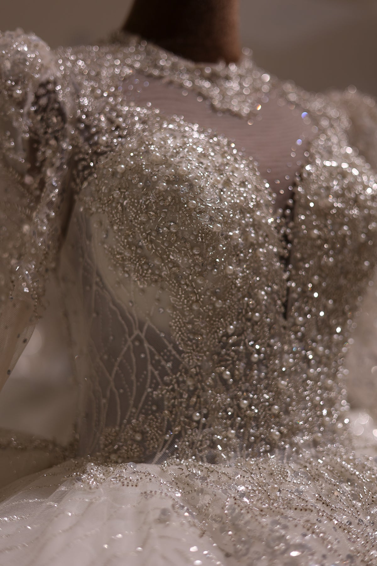 Luxury Pearls Long Sleeves Wedding Dress Ball Gown RS011