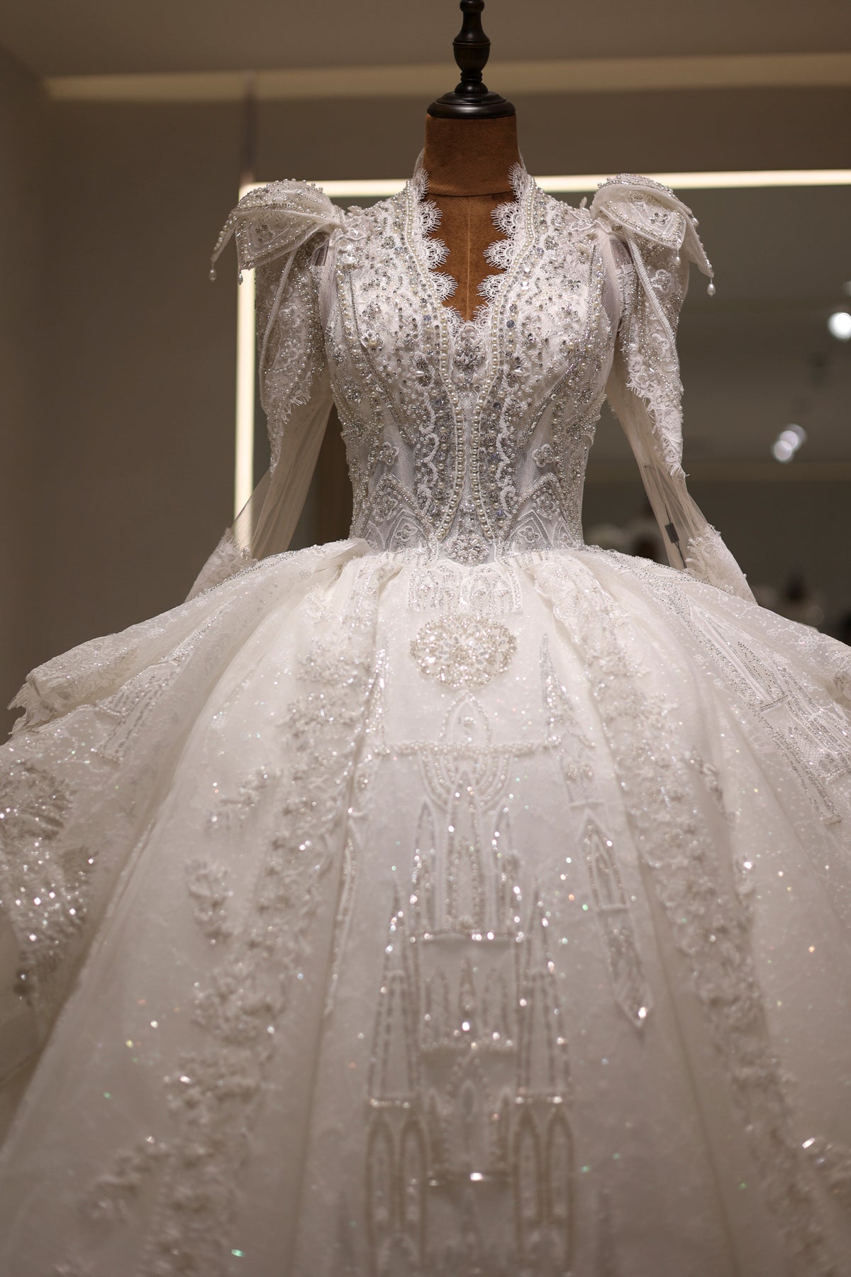 Luxury V-Neck Long Sleeves Wedding Dress RS014