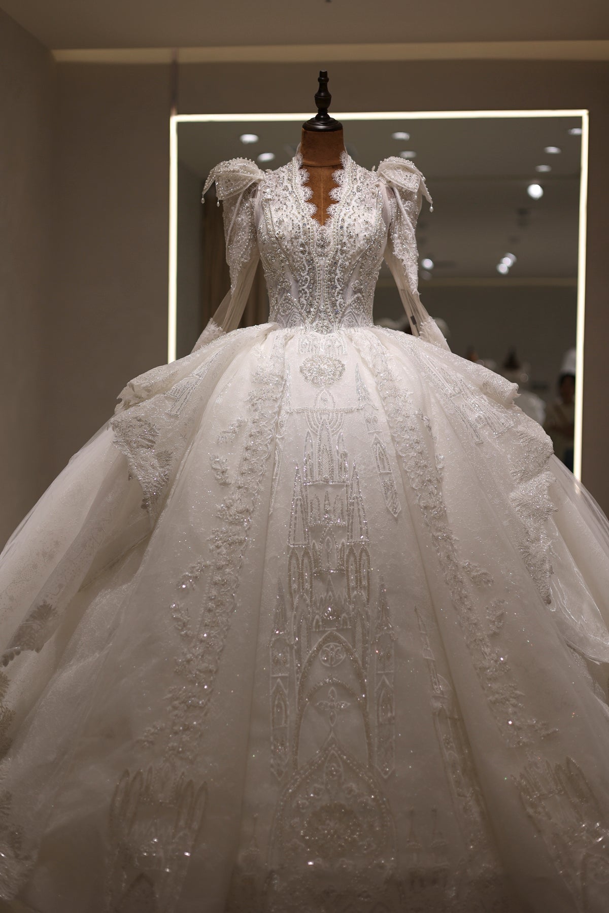 Luxury V-Neck Long Sleeves Wedding Dress RS014