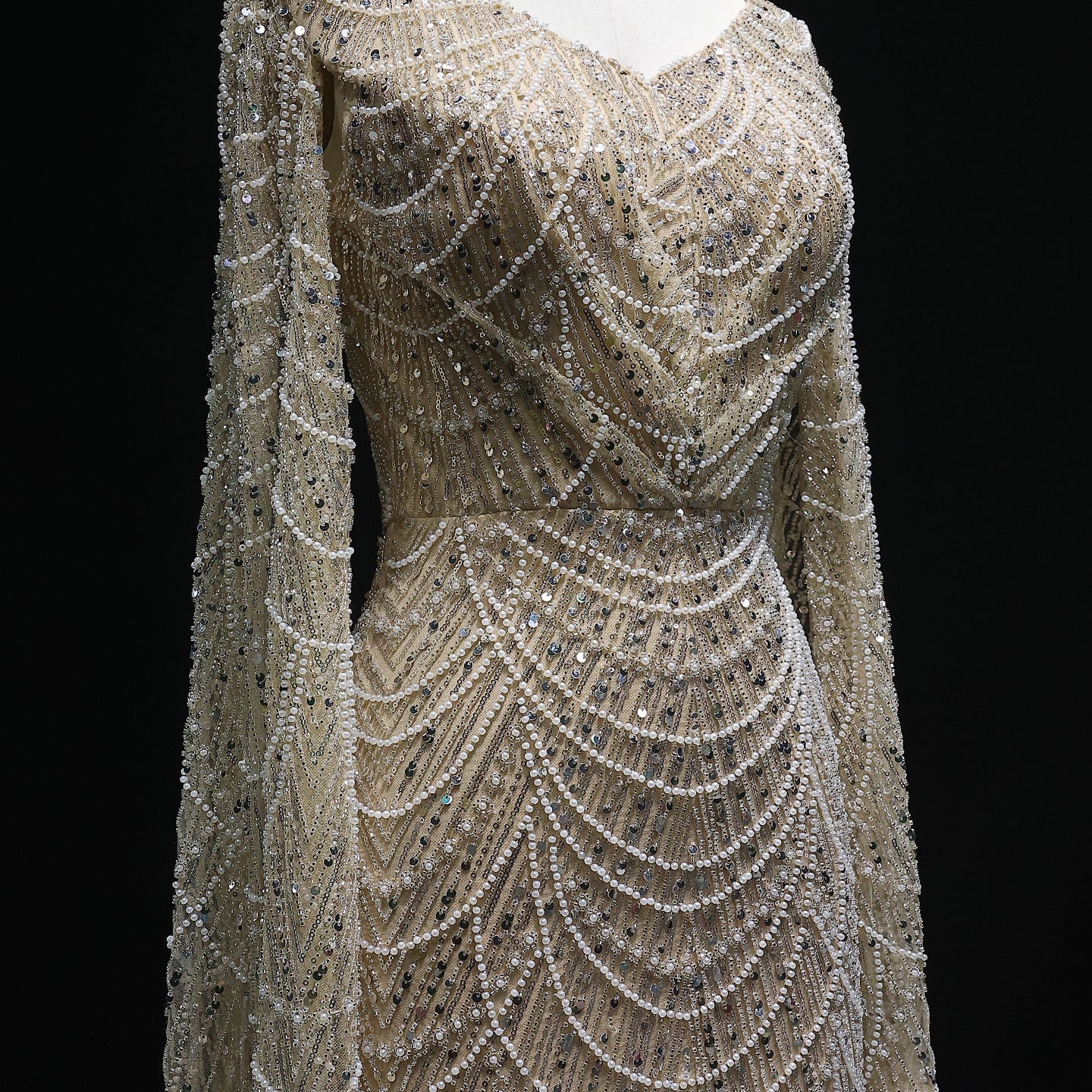 Luxury White Feather Evening Dress with Cape Sleeves SS683