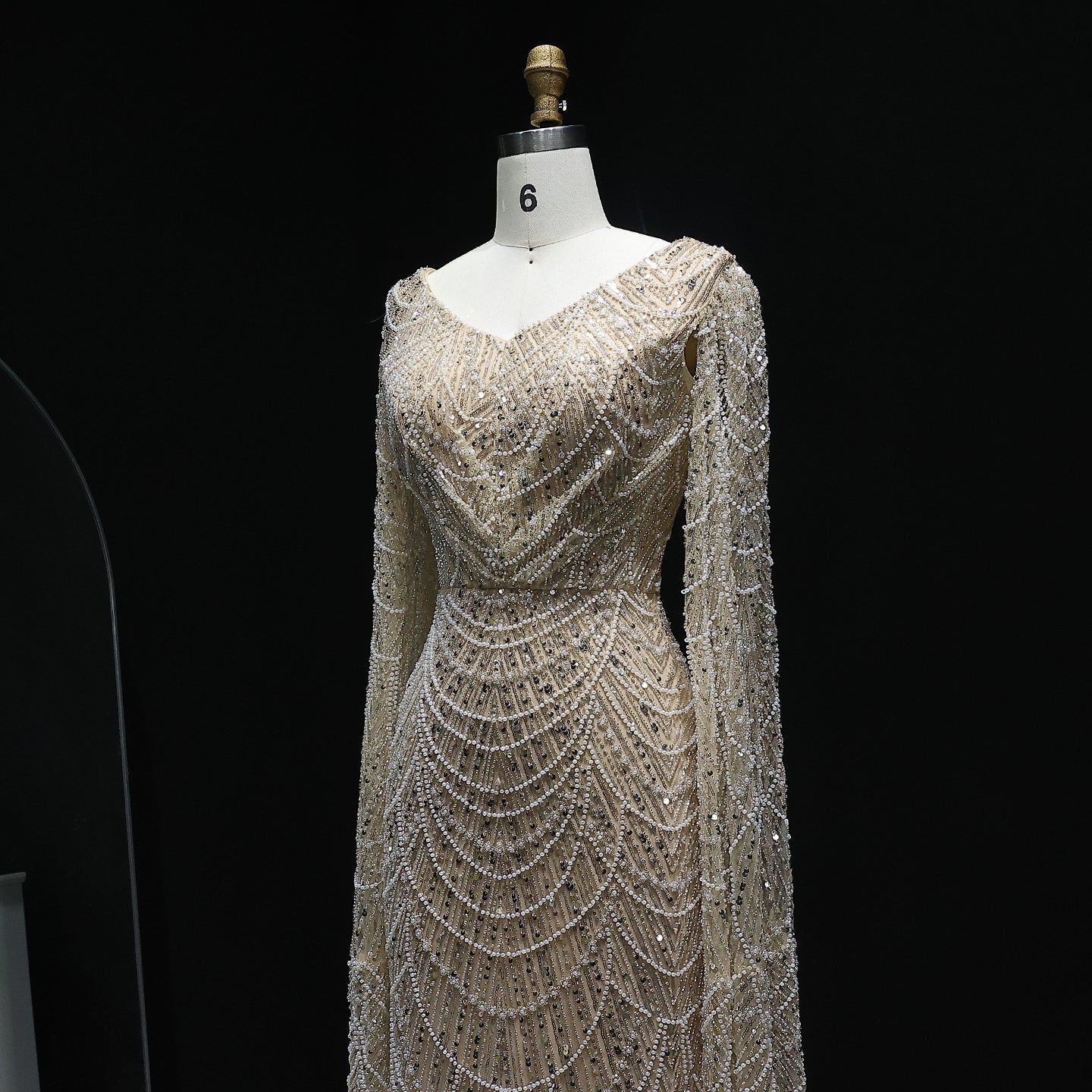 Luxury White Feather Evening Dress with Cape Sleeves SS683