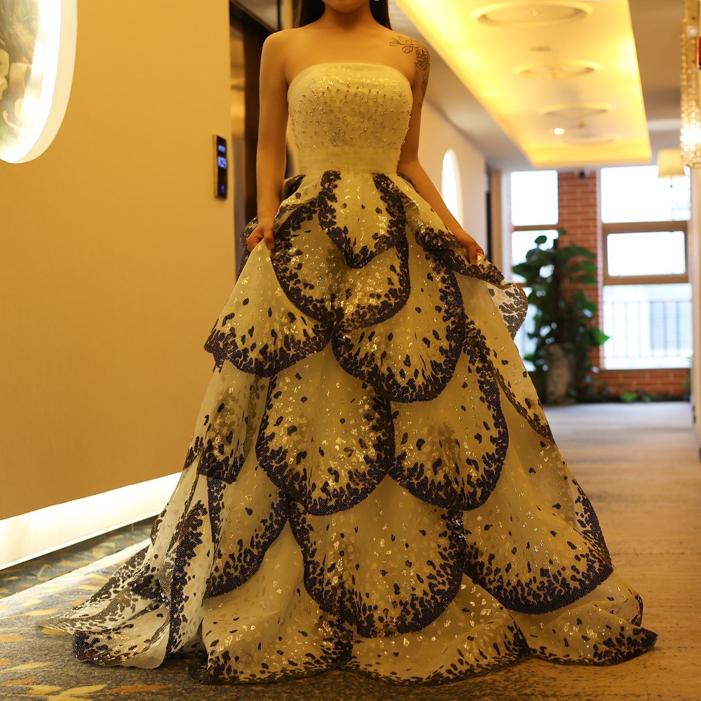 Luxury Black and White Ruffles Strapless Evening Dress SS290