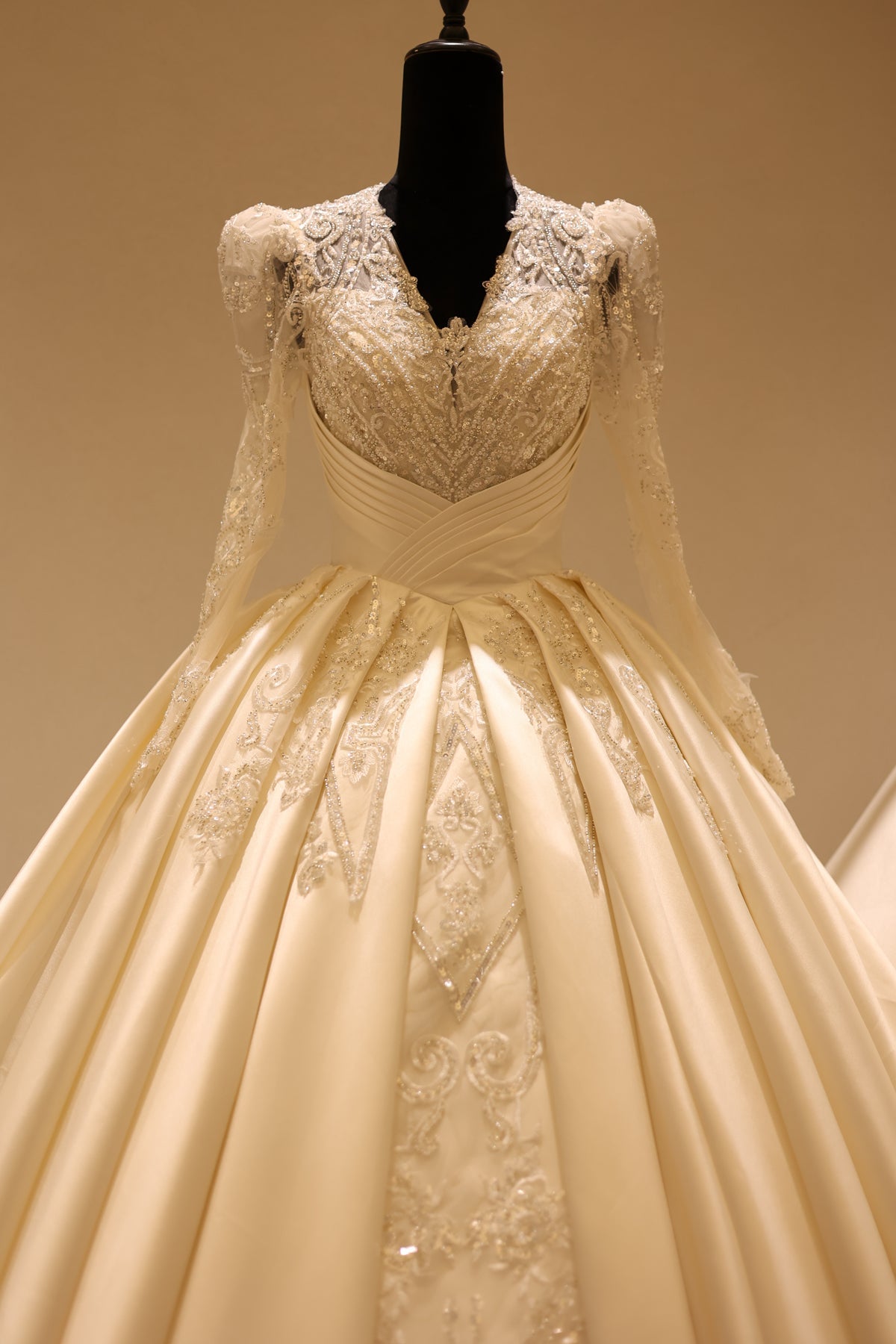 Vintage V-Neck Long Sleeve Satin Wedding Dress RS026  White / Custom Made