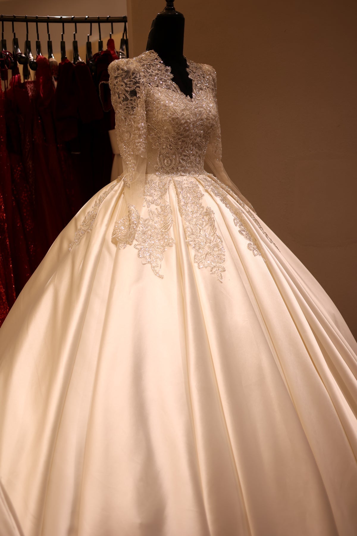 Luxury Crystal Satin Long Sleeve Ball Gown Wedding Dress RS028