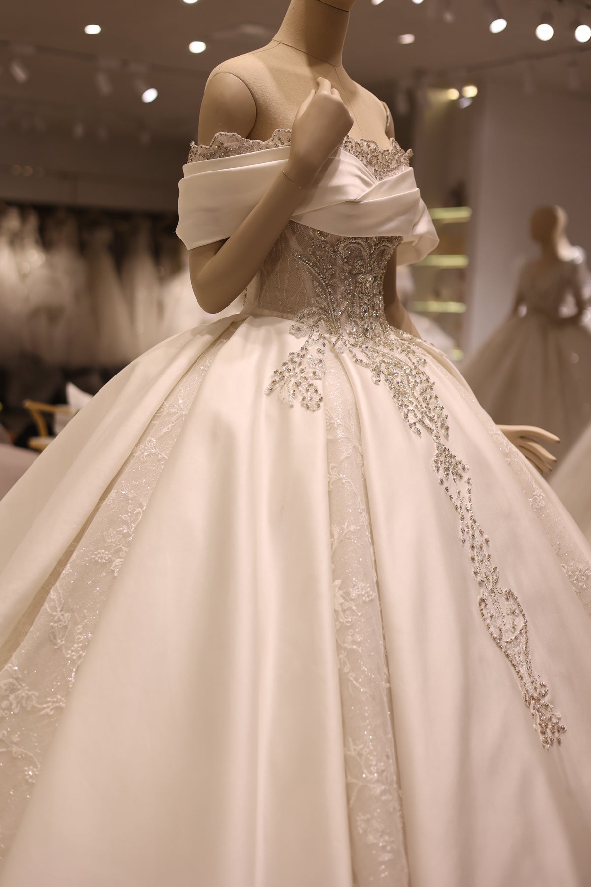 Glamorous Off-Shoulder White Ball Gown Wedding Dress RS040