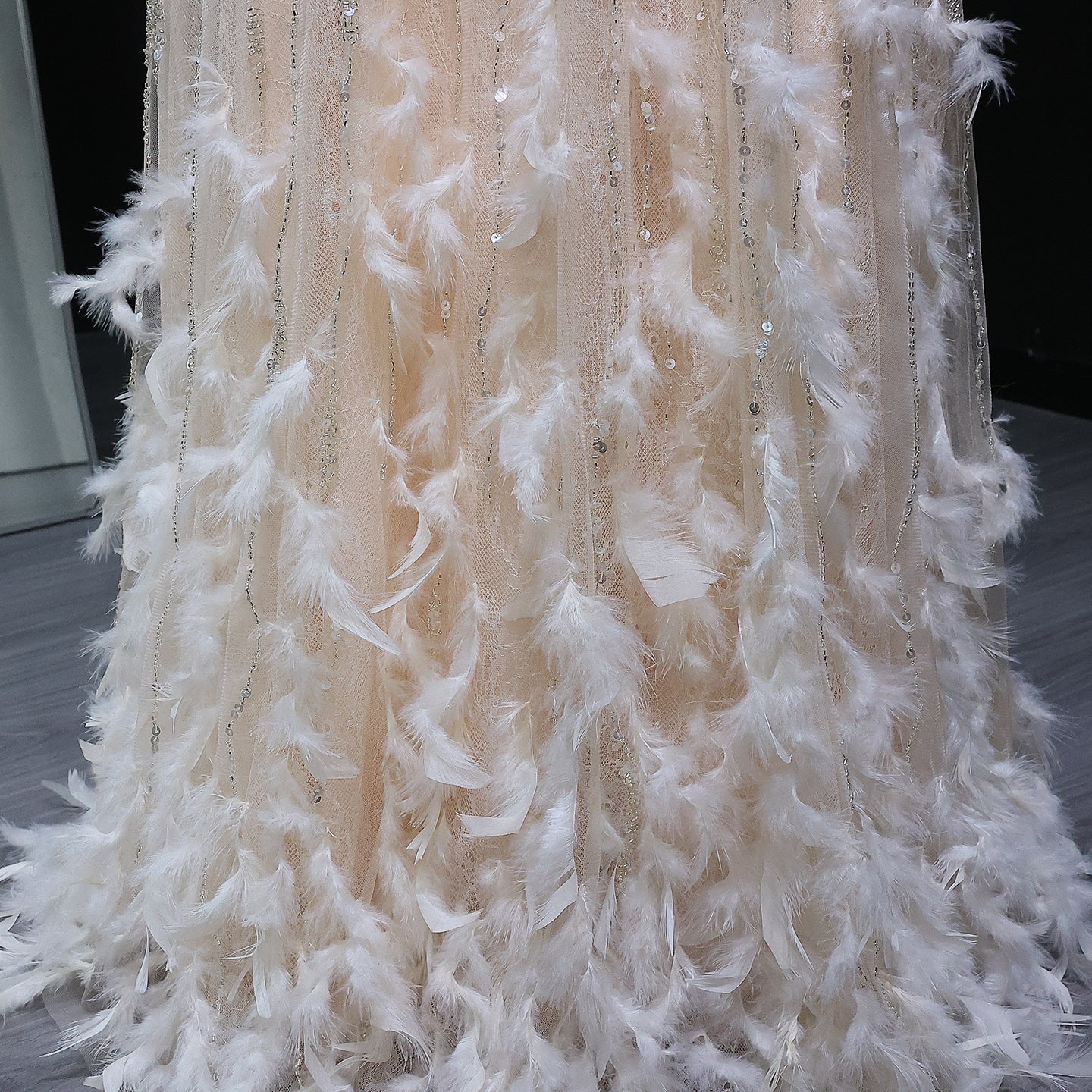 Luxury Feathers Lace Cream Evening Dress SS595