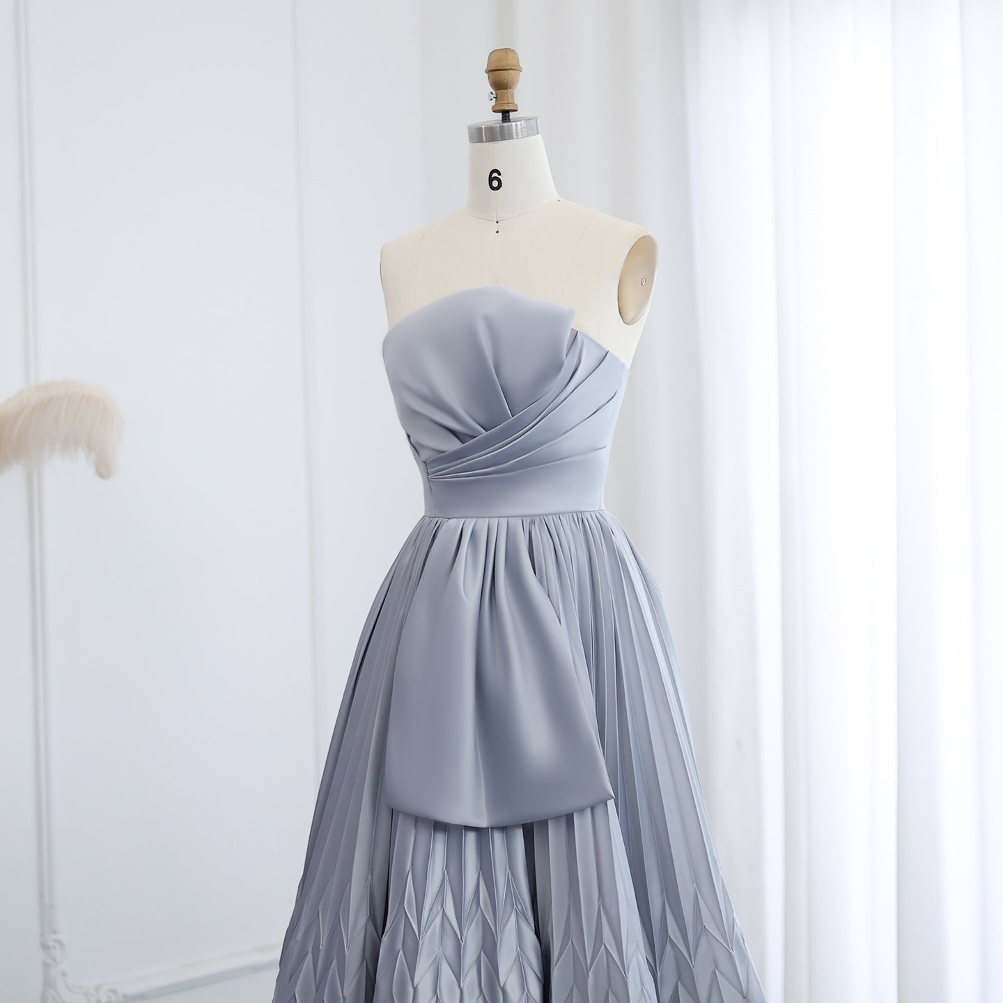 Elegant Sliver Pleats Strapless A-Line Evening Dress SS409