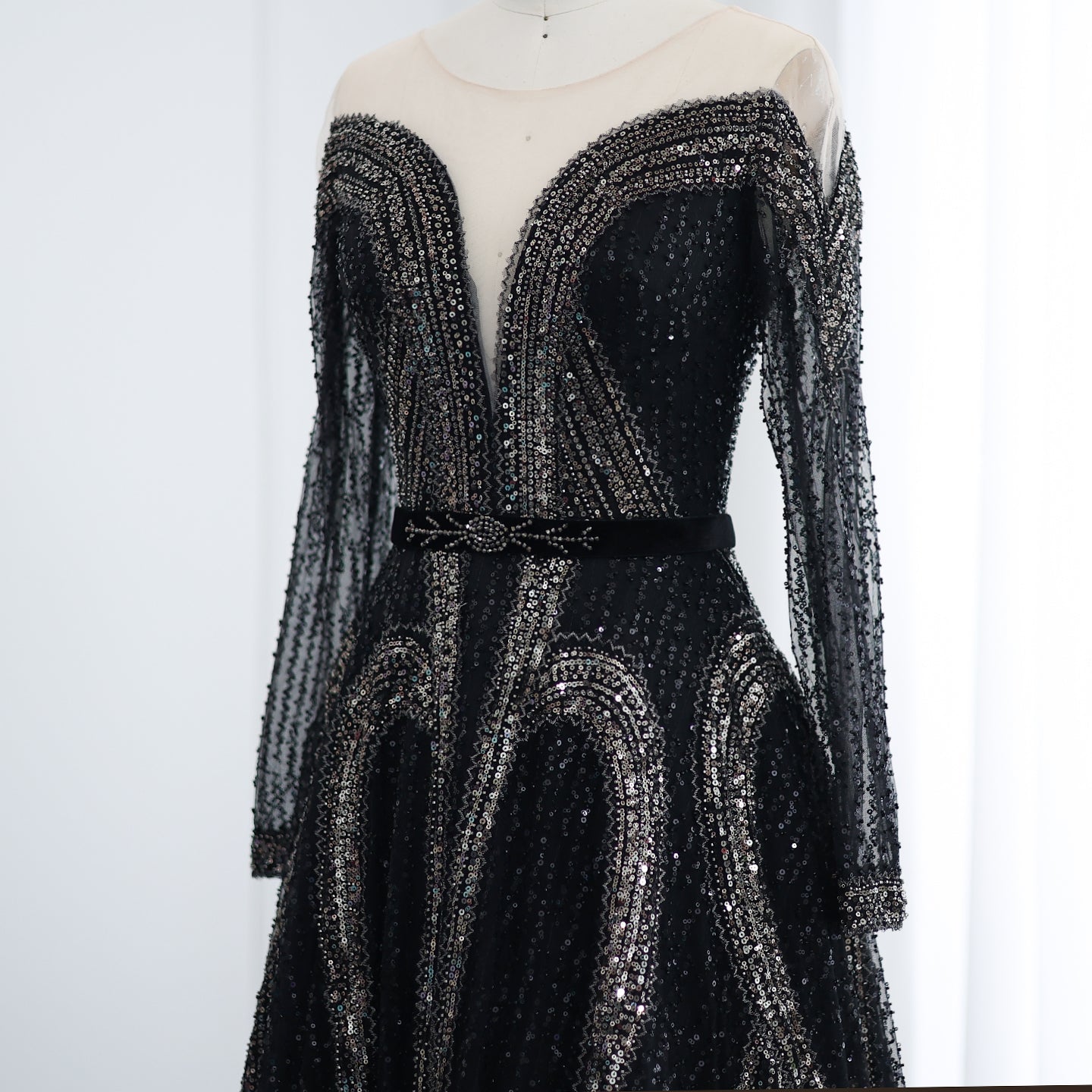 Luxury Long Sleeves Black Evening Dress SS040