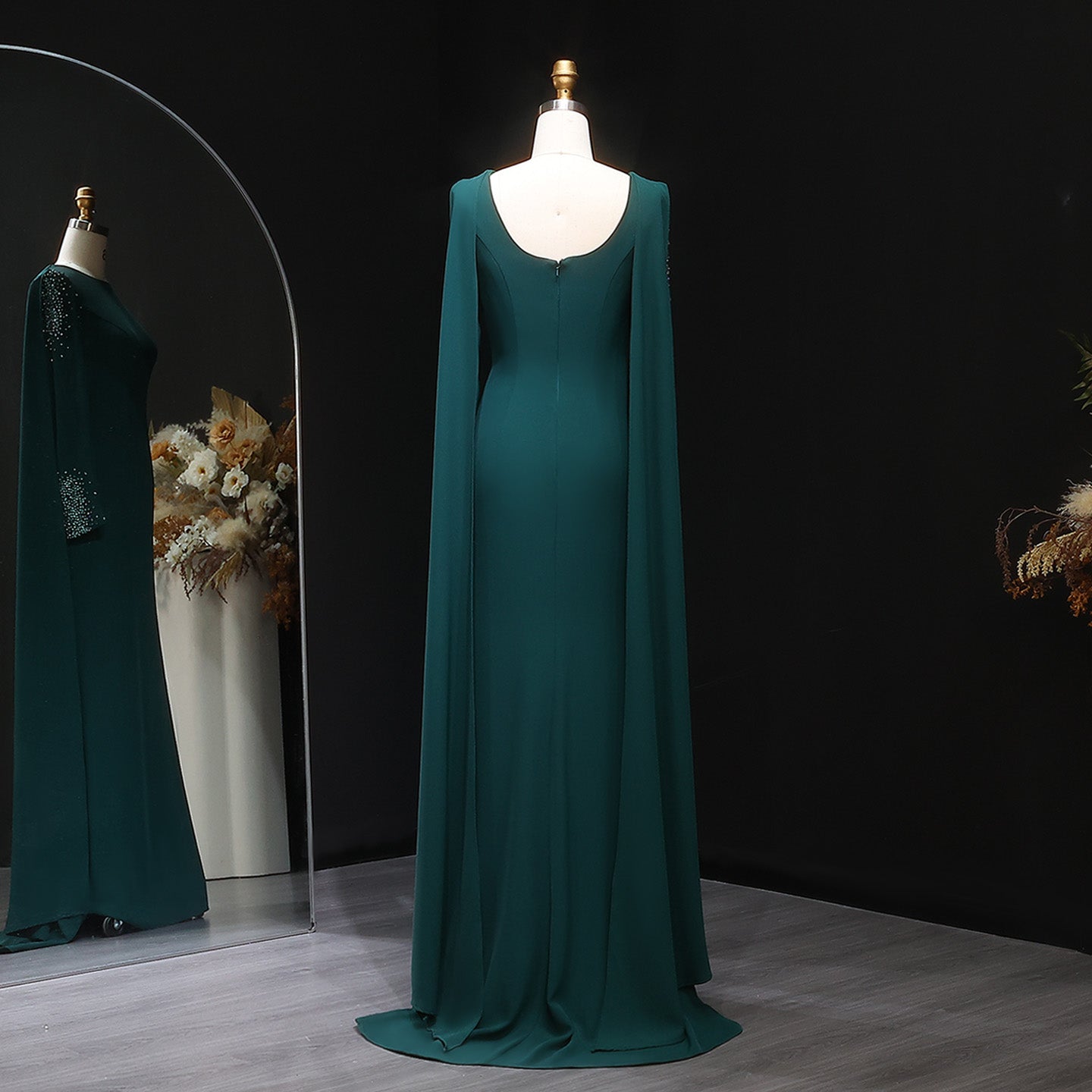 Elegant Green Long Sleeve Evening Dress with Cape SF464