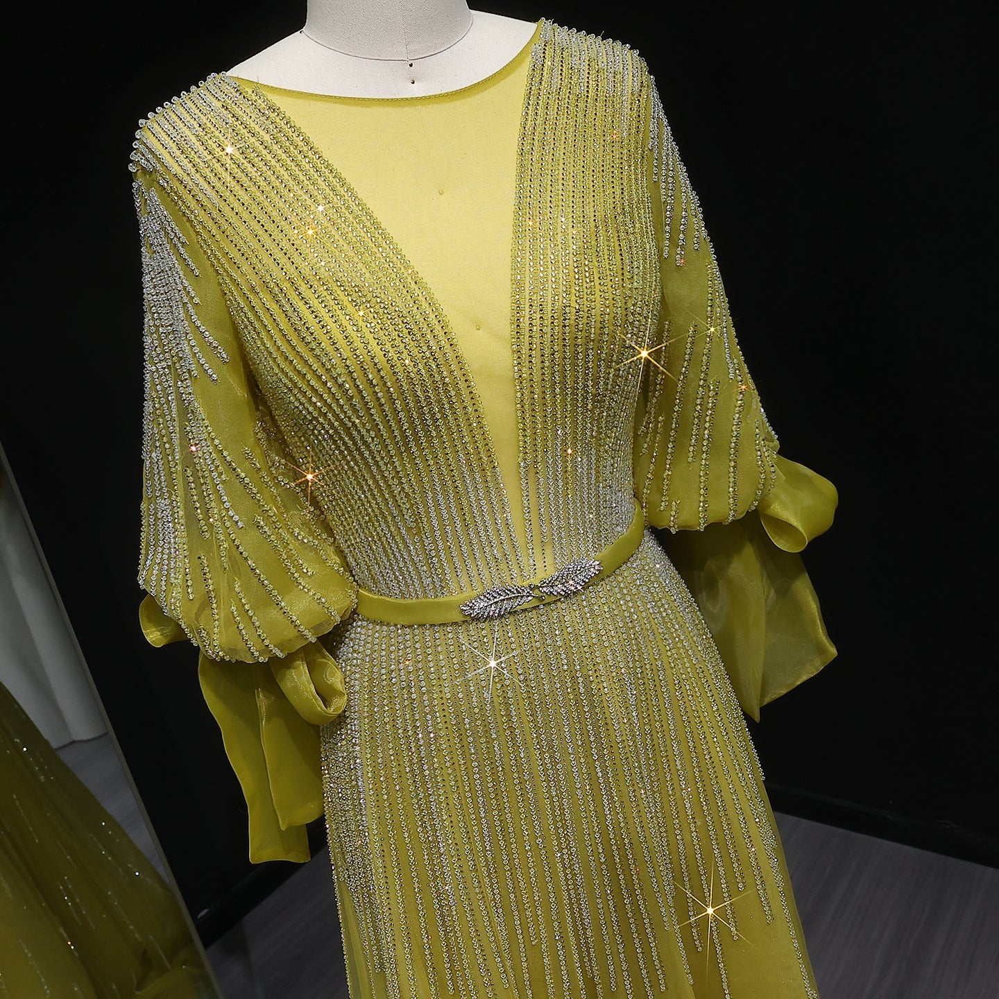 Luxury Crystal Yellow Plus Size Women Evening Dress with Sleeves SS059