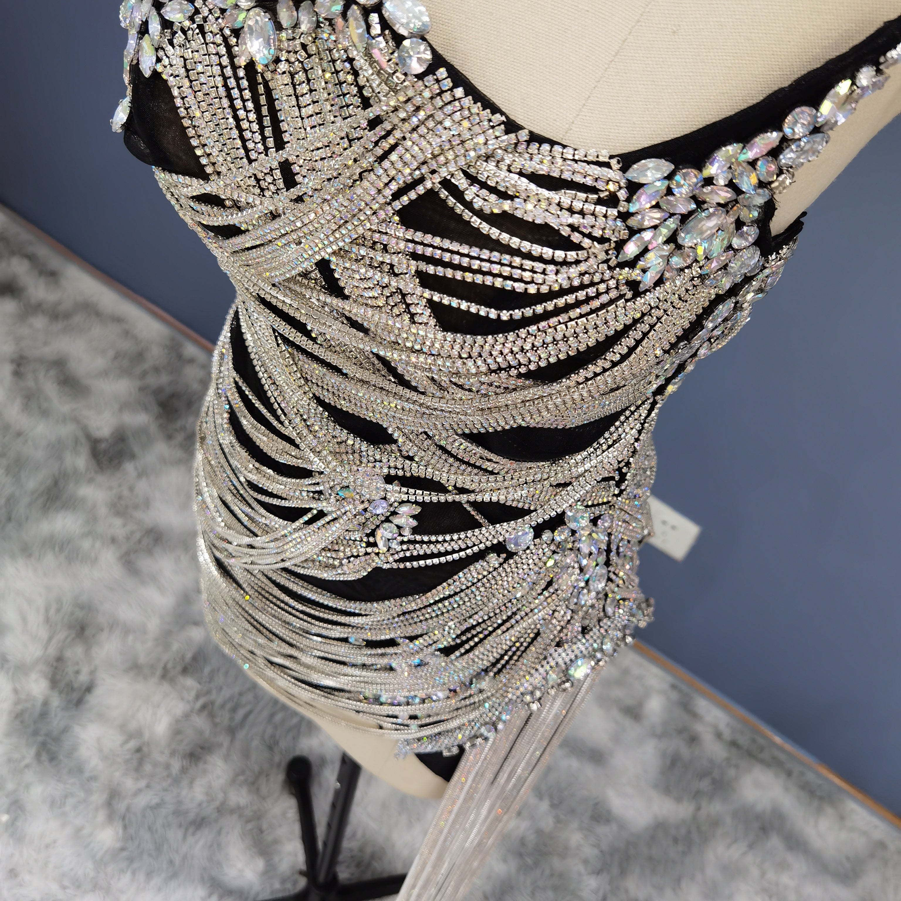 Luxury Crystal Tassels Strapless Short Cocktail Dress RM012