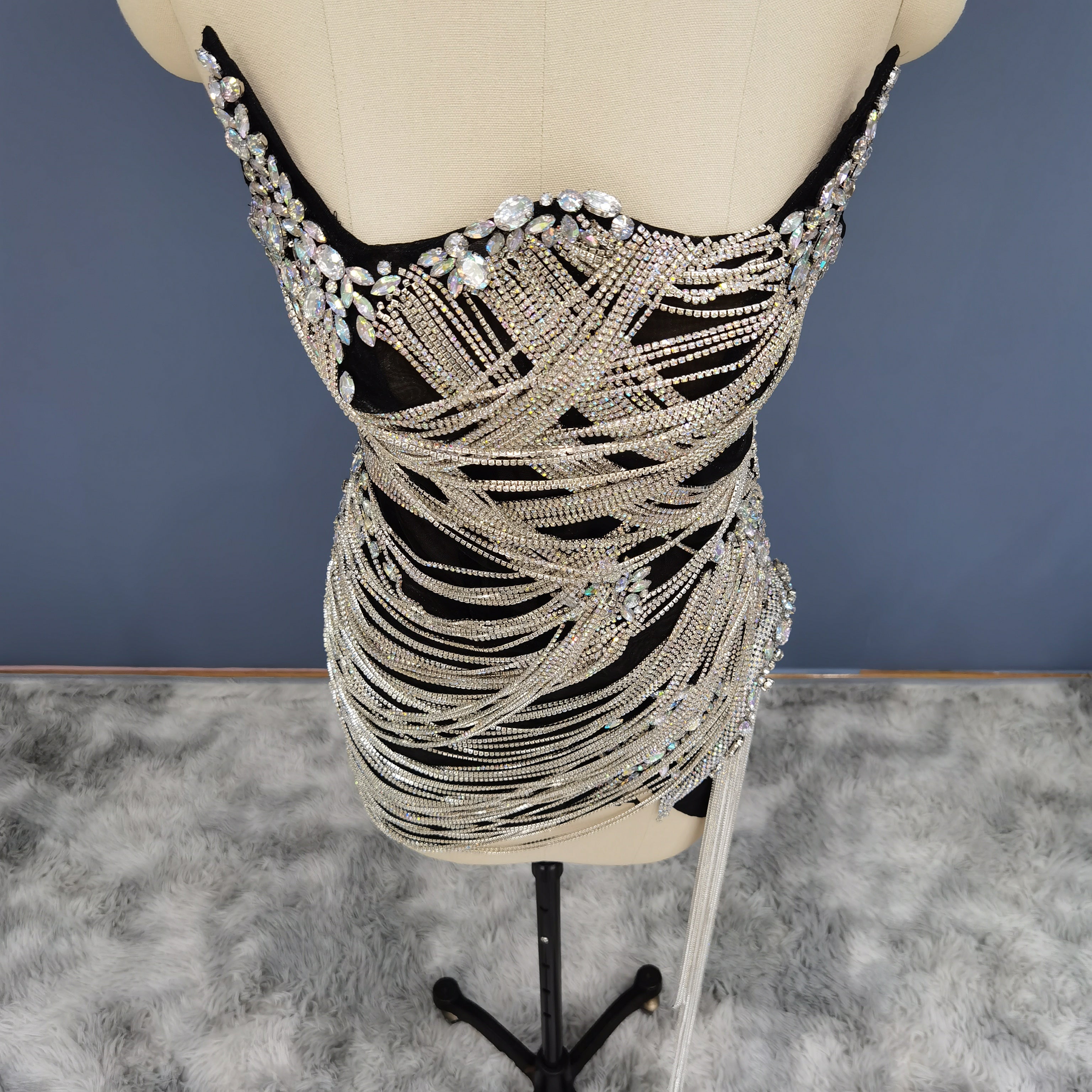 Luxury Crystal Tassels Strapless Short Cocktail Dress RM012