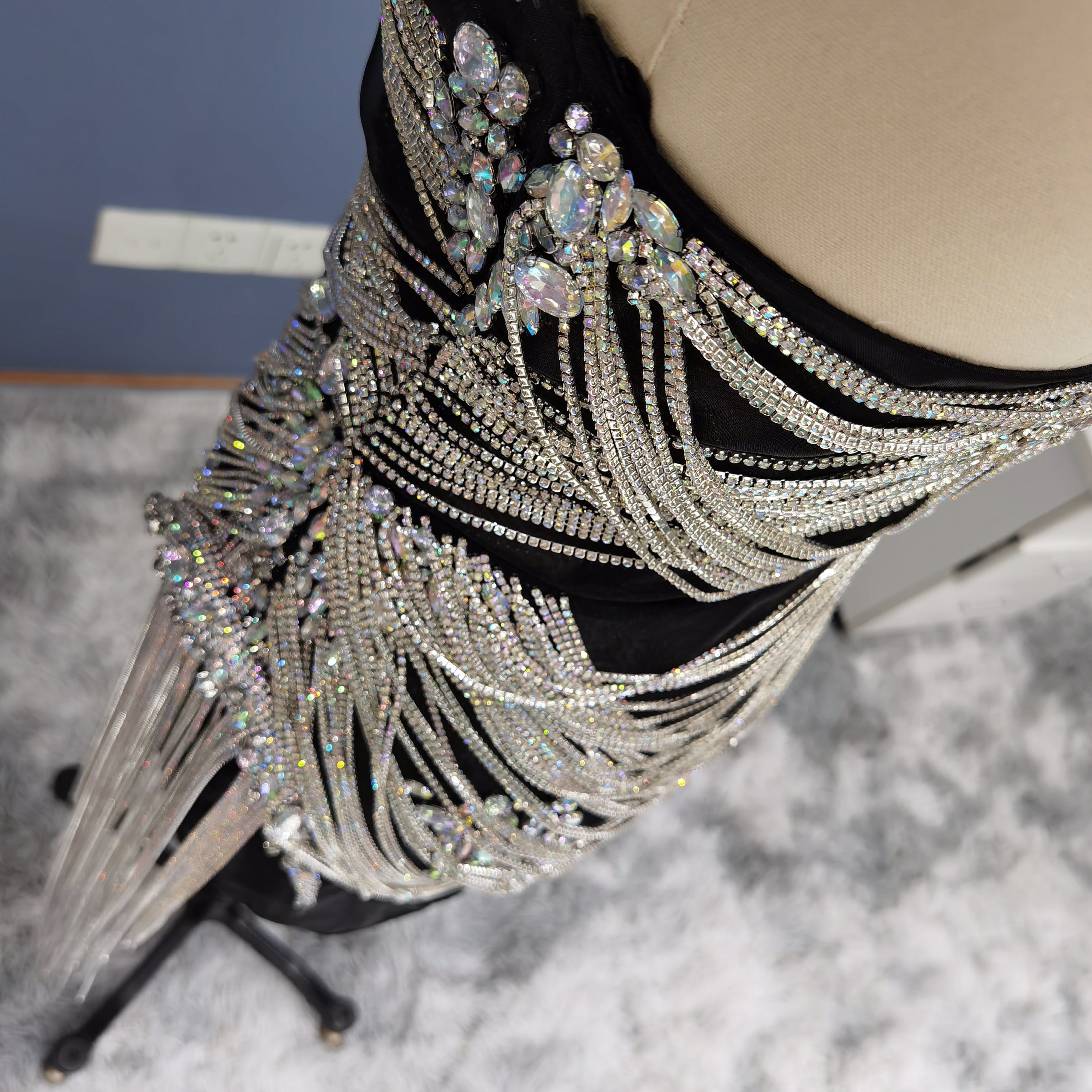 Luxury Crystal Tassels Strapless Short Cocktail Dress RM012