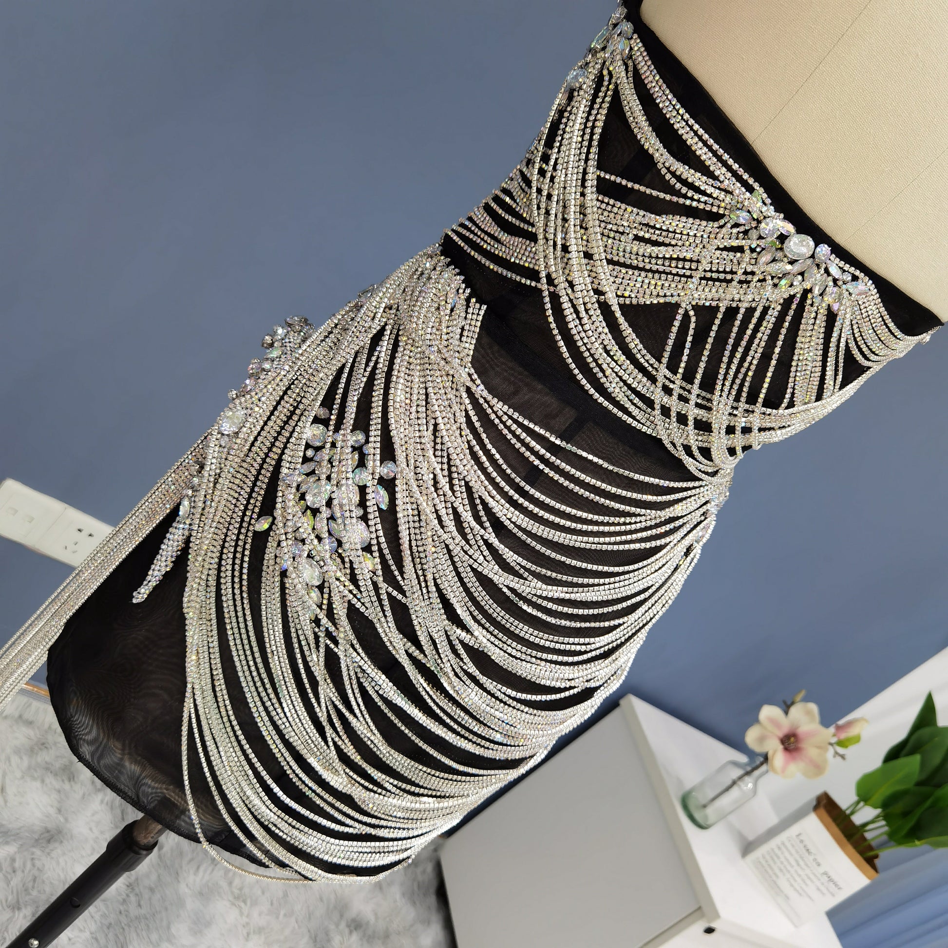 Luxury Crystal Tassels Strapless Short Cocktail Dress RM012