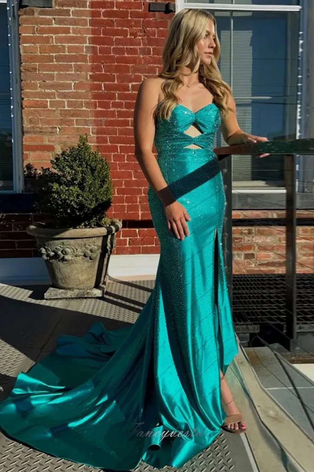 Mermaid Glitter Yellow Sweetheart Cut-out Long Prom Dress with Beading
