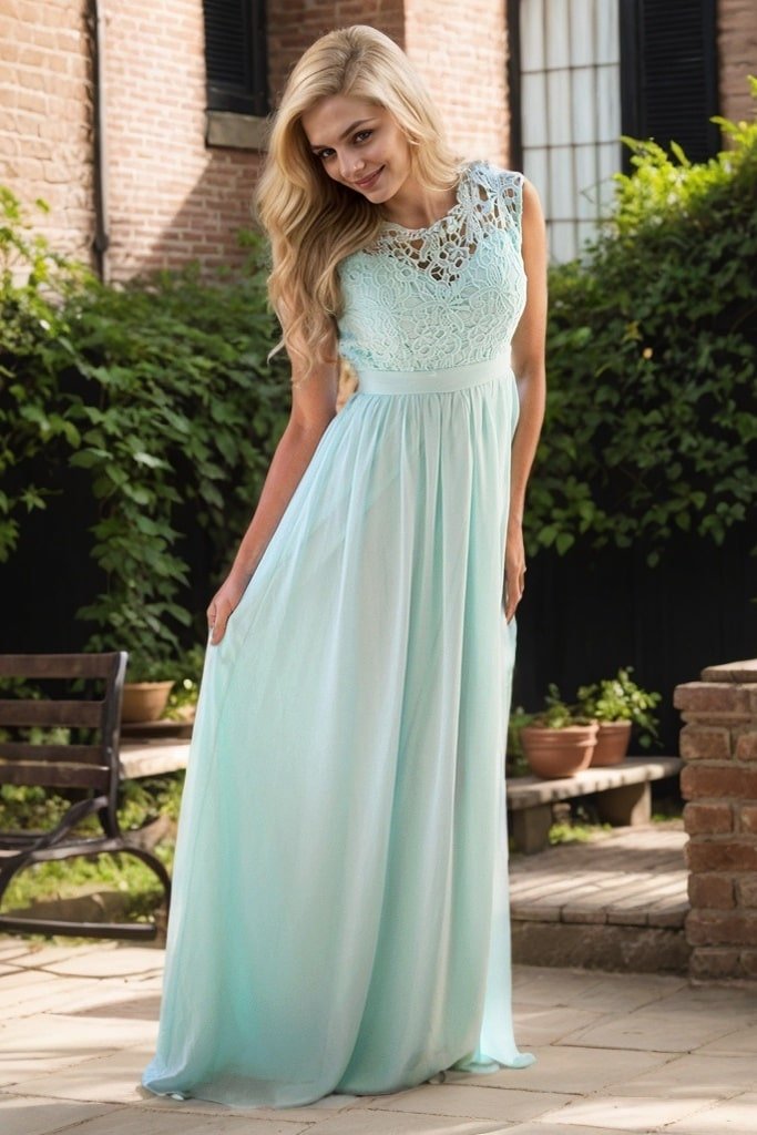Lace Long/Floor-Length A-Line/Princess Sleeveless Bateau Zipper Prom Dresses With Appliqued