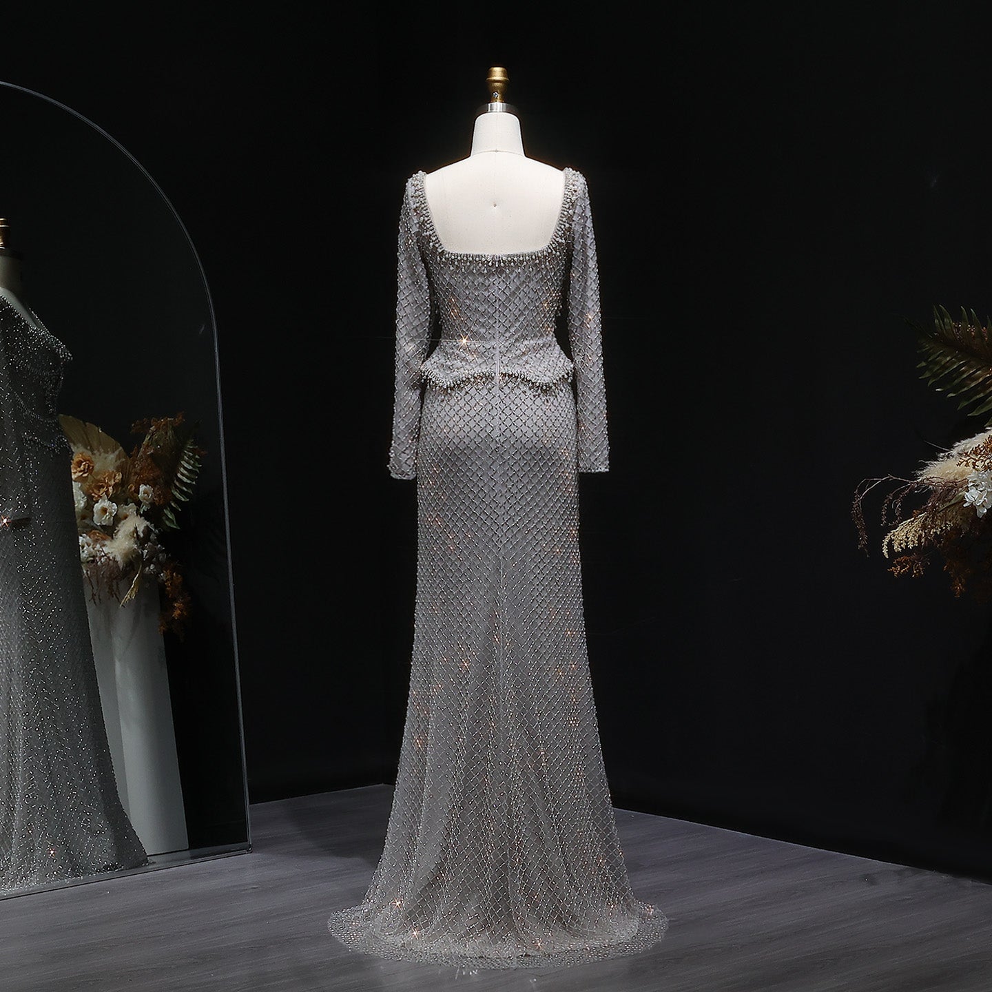 Luxury Dubai Gray Crystal Evening Dress with Long Sleeves SS633