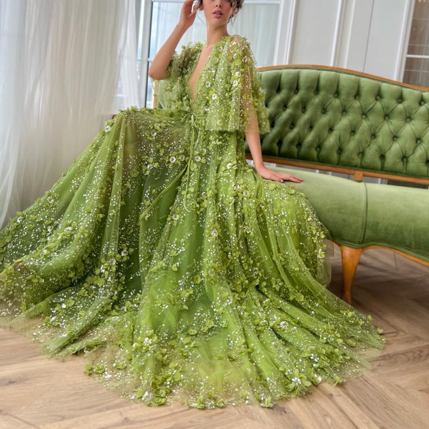 Sexy V-neck Green 3D Embroidered Flowers Evening Dress SS354