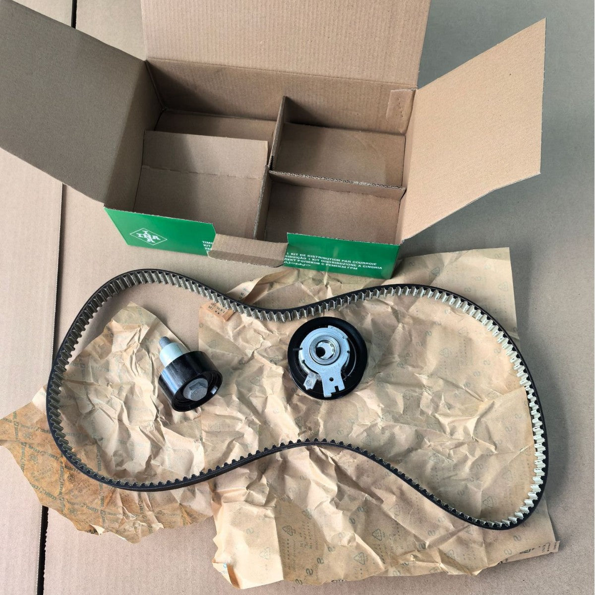 1dd92f9b-9272-4c17-b782-9e53c0245982