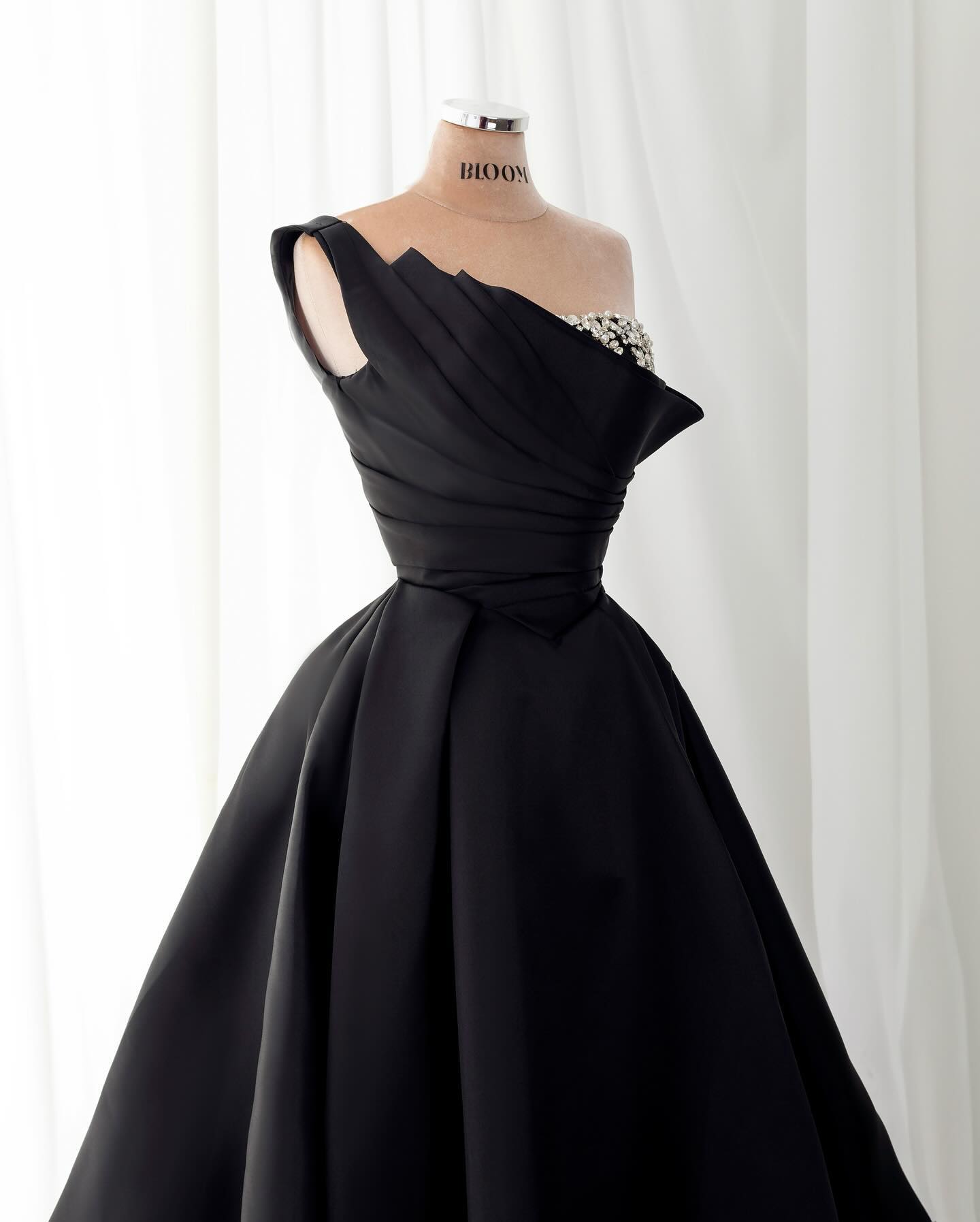 Elegant Black Satin Crystal One Shoulder Evening Dress SF272