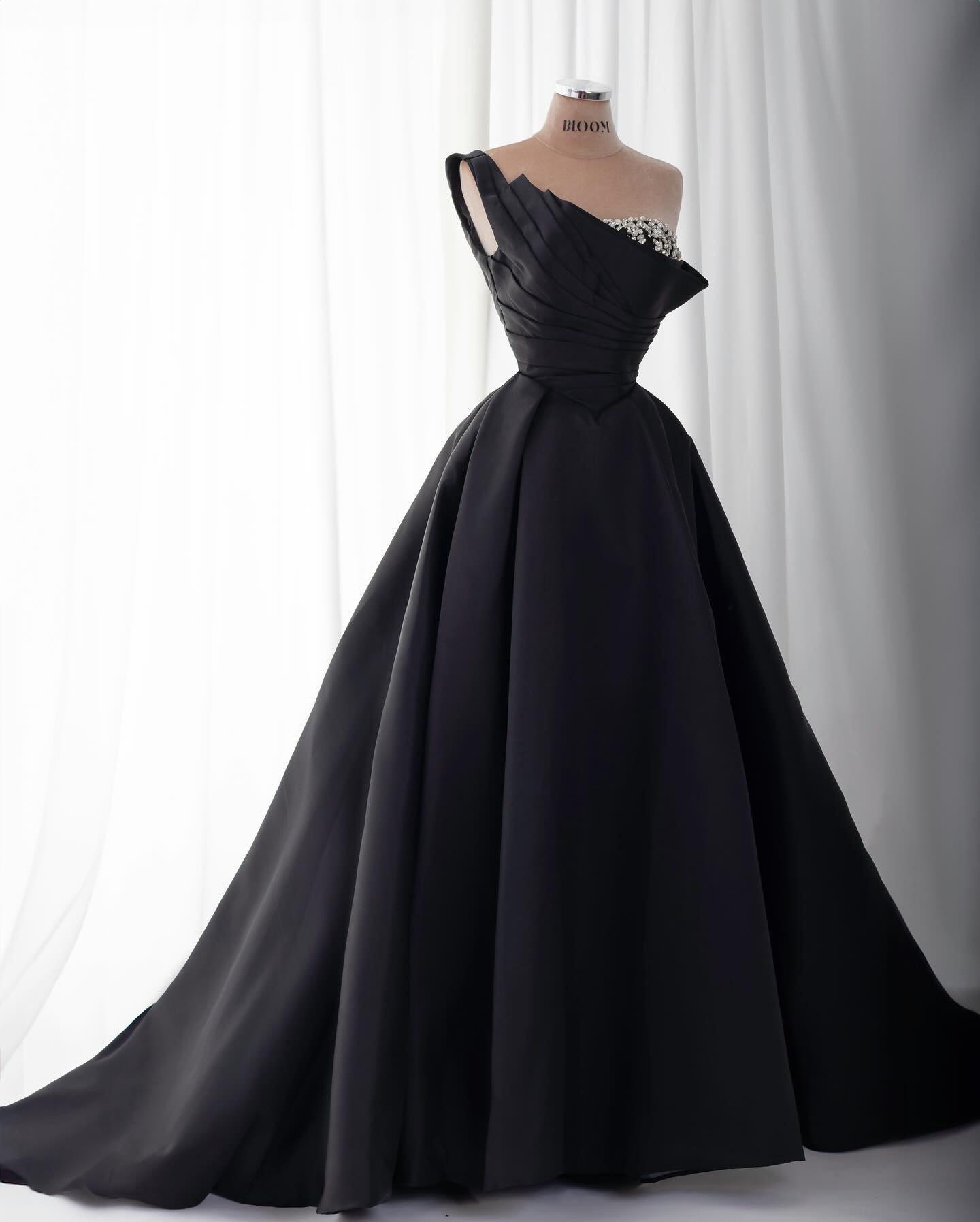 Elegant Black Satin Crystal One Shoulder Evening Dress SF272