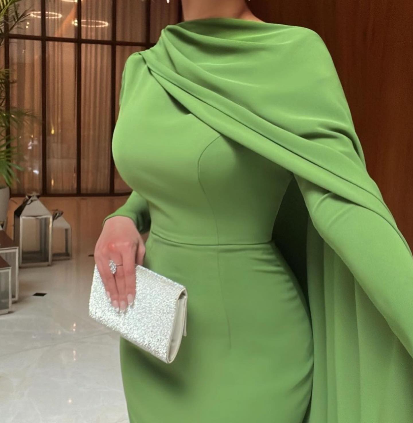 Elegant Green Long Sleeves Evening Dress with Cape SF068