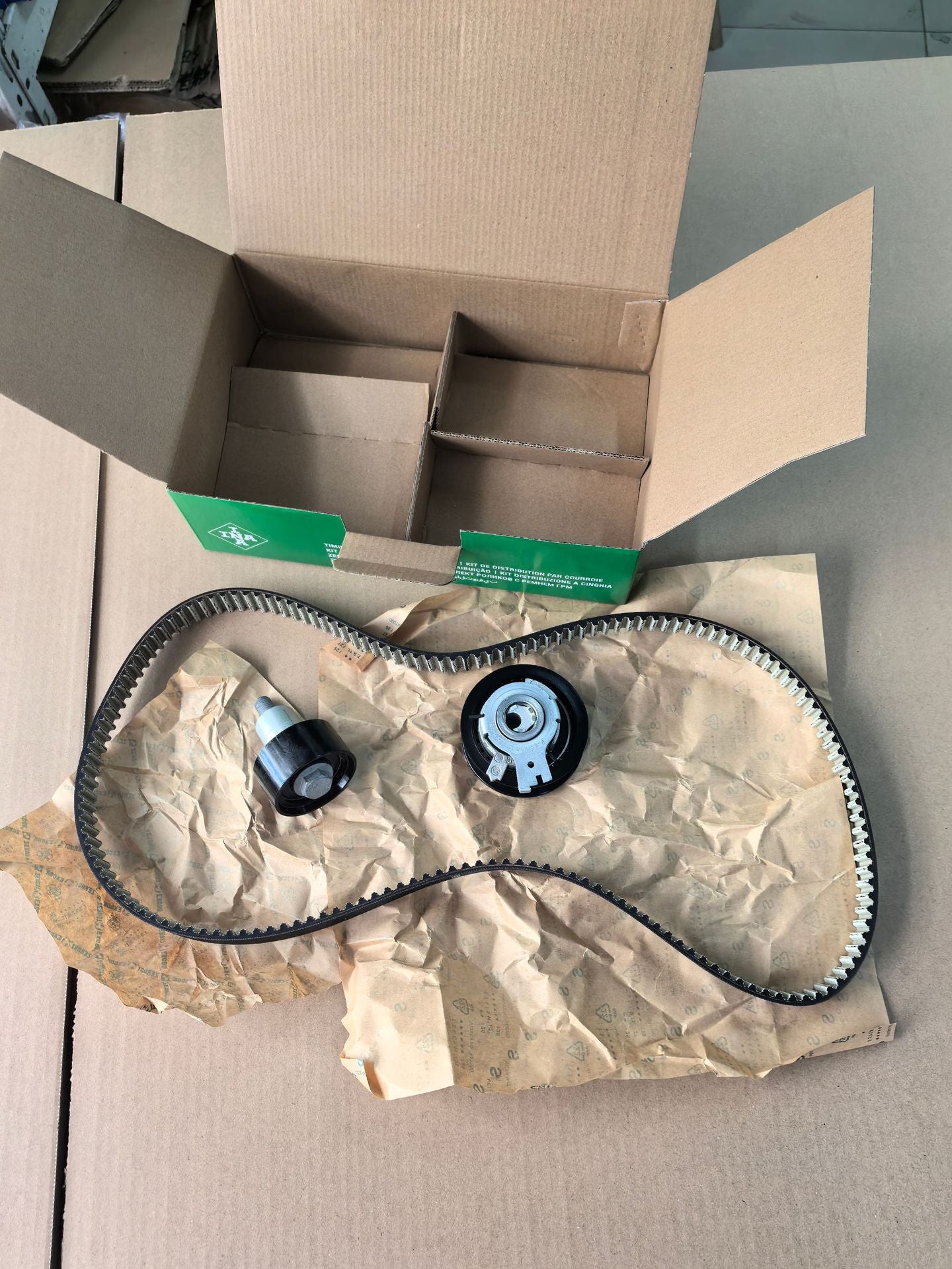 2f360063-b78c-49e1-8f9d-3d9913656449