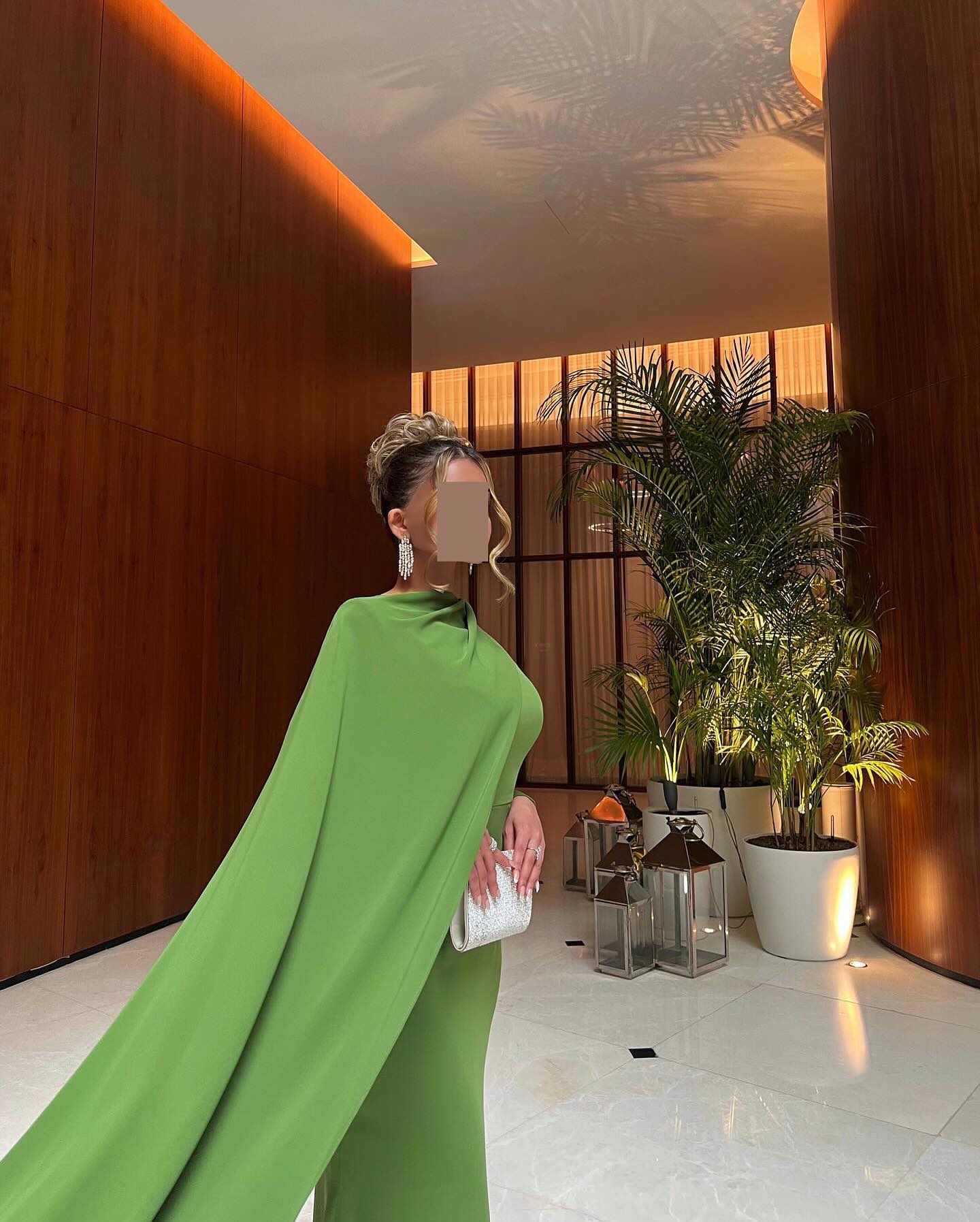 Elegant Green Long Sleeves Evening Dress with Cape SF068