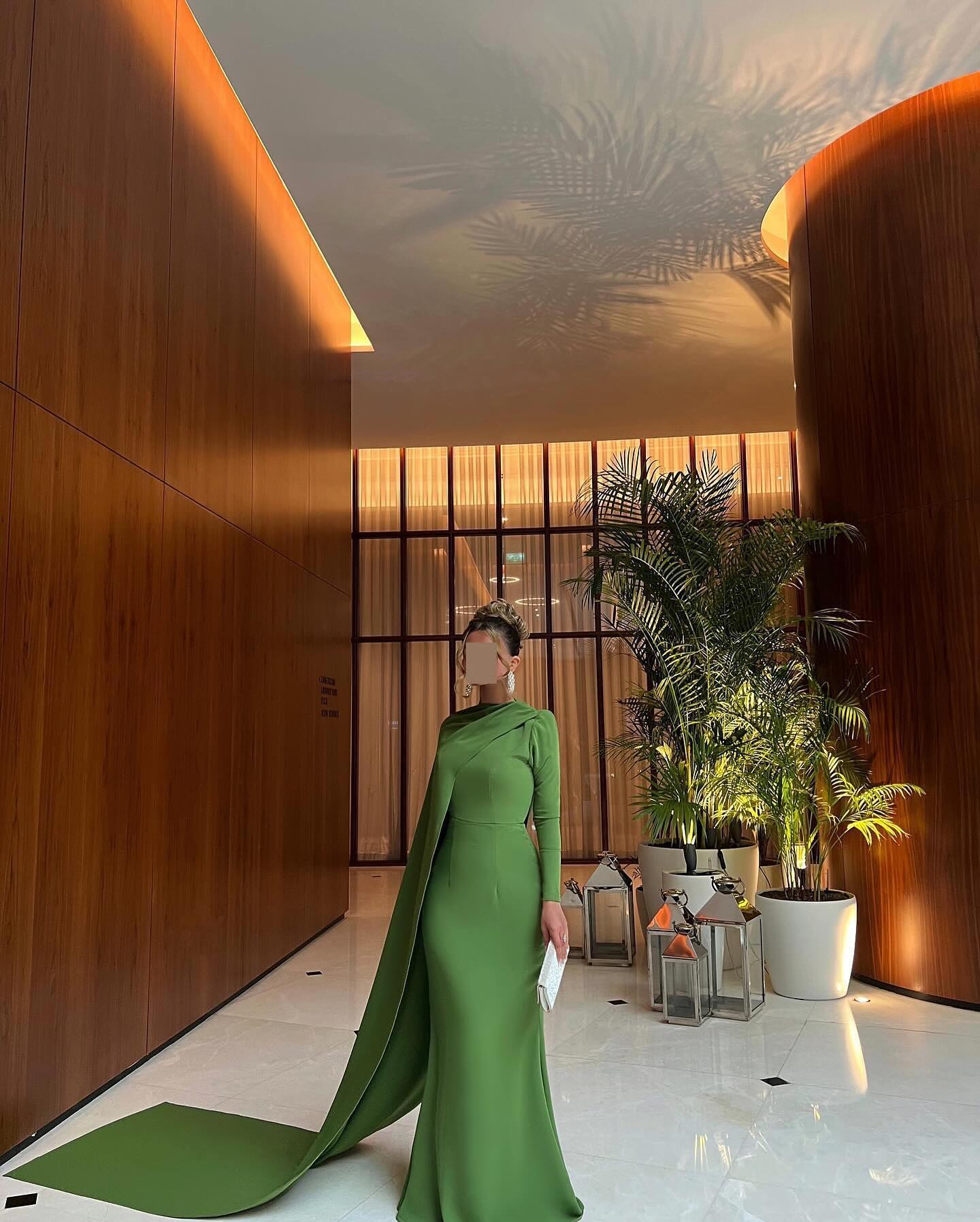 Elegant Green Long Sleeves Evening Dress with Cape SF068