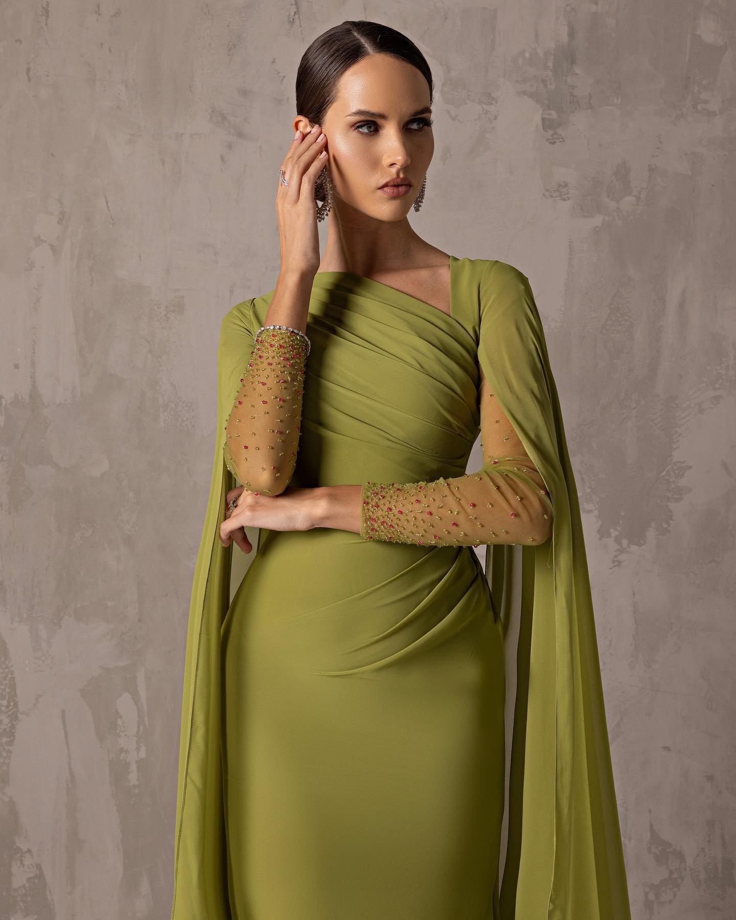 Elegant Green Long Sleeve Evening Dress SF051